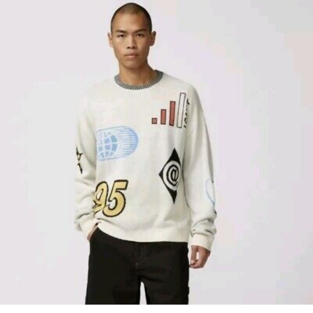 Urban Outfitters UO Downloads Graphic Crew Neck Sweater size small brand new